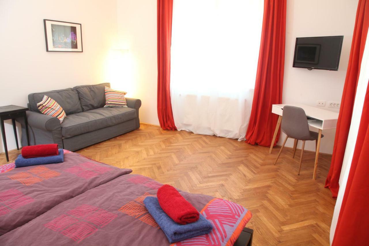 Writer'S Place Hotel Ljubljana Eksteriør billede